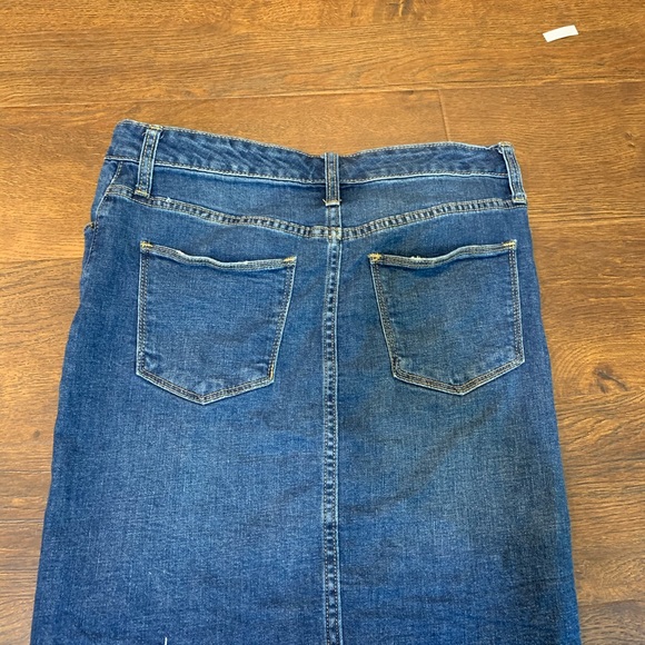 denim jean skirt - Picture 3 of 3